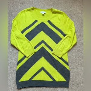 New York and Company light weight sweater.  EUC. Like new!